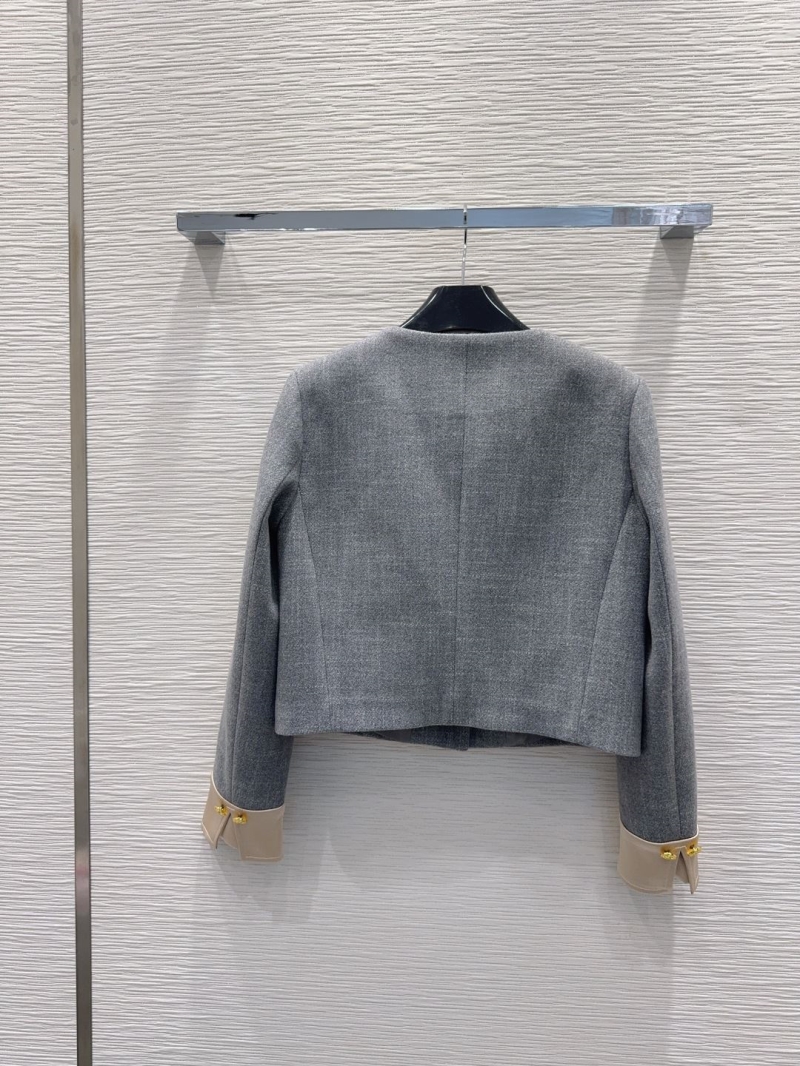 Ce1i*e suits